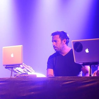 Scorpion X Clap Your Hands by Quintino X Fatman Scoop Download